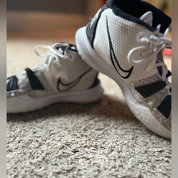 kyrie brooklyn beats shoes